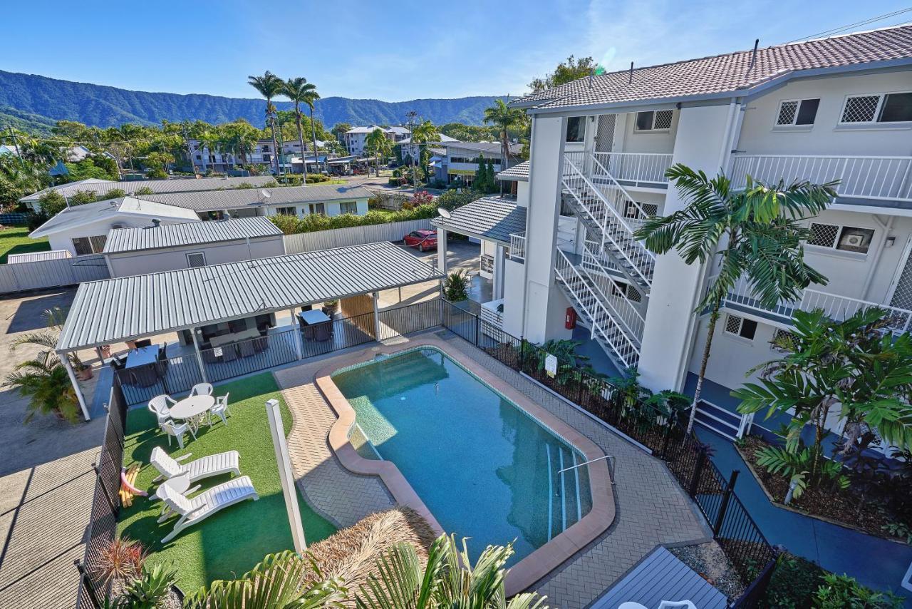 Cocos Holiday Apartments Trinity Beach Eksteriør bilde